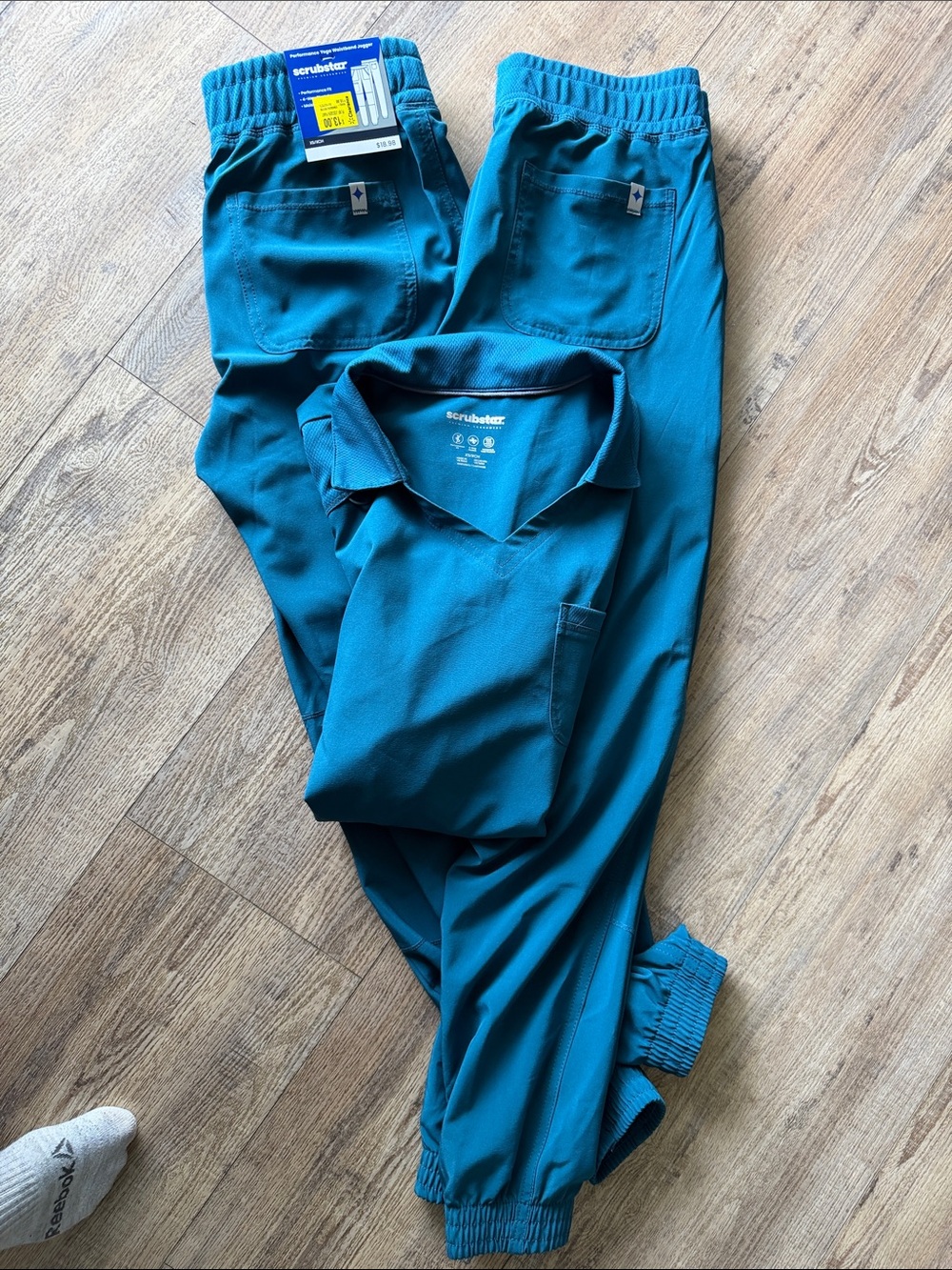 Women’s Scrubs Set Teal Jogger Pants (2) - Comfortable Elastic Waist with Top